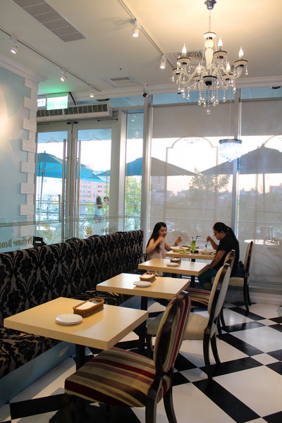 跳舞香水 Perfume Dance(南紡店)：[台南]奢華下午茶X蜜糖土司 Perfume Dance跳舞香水 (南紡夢時代店)