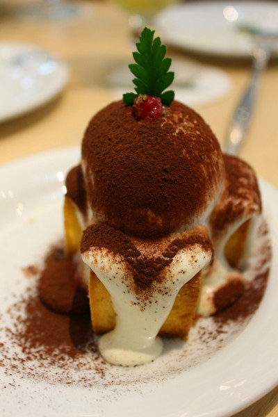 跳舞香水 Perfume Dance(南紡店)：[台南]奢華下午茶X蜜糖土司 Perfume Dance跳舞香水 (南紡夢時代店)