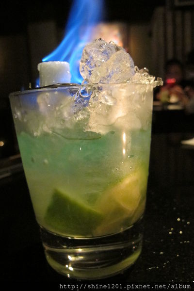 國父紀念館小酒吧【Big Apple心靈燒烤】藝術.人文.美酒.美食