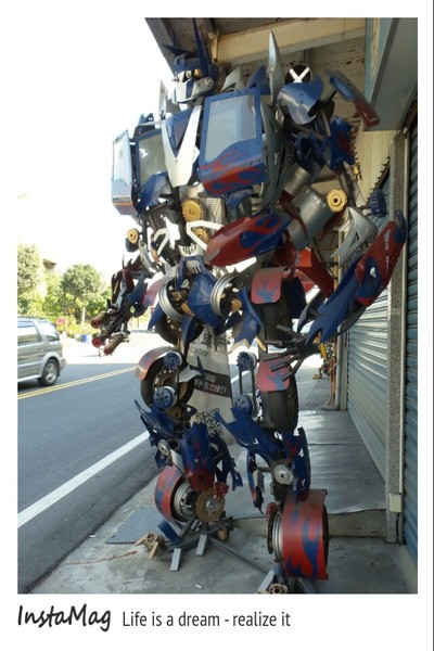 超氣派變形金剛機車行：【彰化景點】超氣派變形金剛機車行