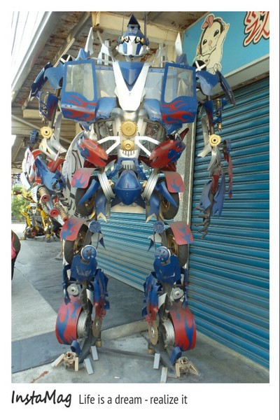 超氣派變形金剛機車行：【彰化景點】超氣派變形金剛機車行