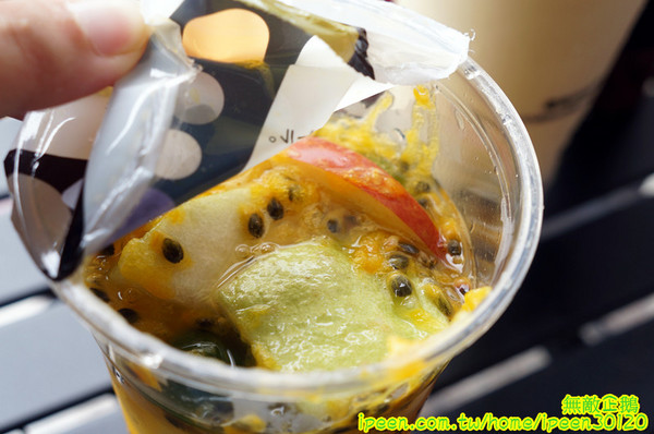 丸作食茶:【台南-東區】珍珠x手作..買百丸很大!~大推丸三冬瓜檸檬.仙人掌珍珠鮮奶綠.黑芝麻珍珠鮮奶綠...《丸作食茶》