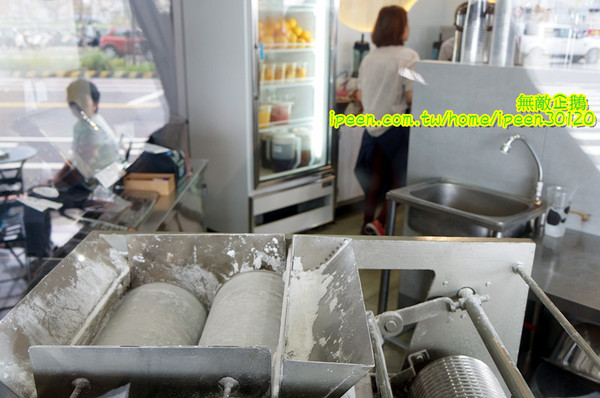 丸作食茶:【台南-東區】珍珠x手作..買百丸很大!~大推丸三冬瓜檸檬.仙人掌珍珠鮮奶綠.黑芝麻珍珠鮮奶綠...《丸作食茶》