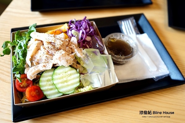 涼食帖:【信義安和下午茶 推薦】身心靈乘涼的好地方 ✿✿ 涼食帖 Bling House ✿✿ (完整菜單)