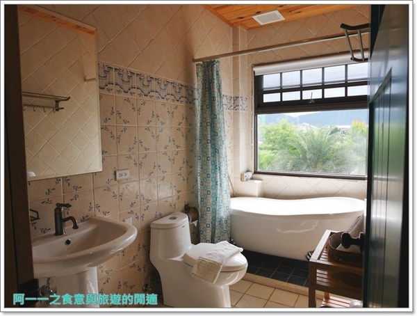 森林中民宿:花蓮吉安 森林中民宿~彷彿置身歐洲莊園,設計風房型超好拍