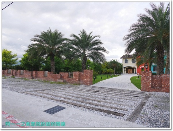 森林中民宿:花蓮吉安 森林中民宿~彷彿置身歐洲莊園,設計風房型超好拍