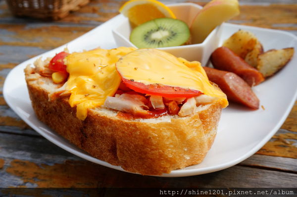 花蓮民宿推薦 - 森林中民宿 / 羊兒煙囪民宿系列