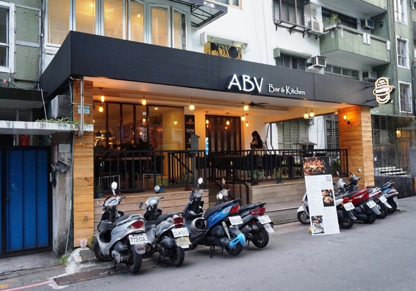 ABV Bar & Kitchen:*口碑券*ABV Bar & Kitchen:微醺在啤酒泡沫和地中海美食裡!
