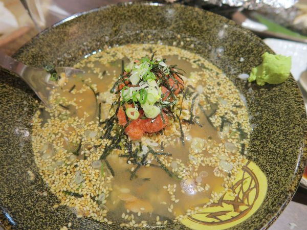 伍伍食堂：台北 捷運敦化站 伍伍食堂~香酥美味蝦頭包飯&超厚實生魚片