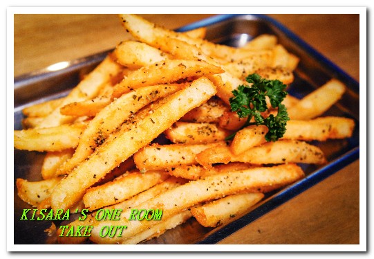 TAKE OUT burger & cafe：大安區早午餐．下午茶．手工漢堡美式餐廳──TAKE OUT