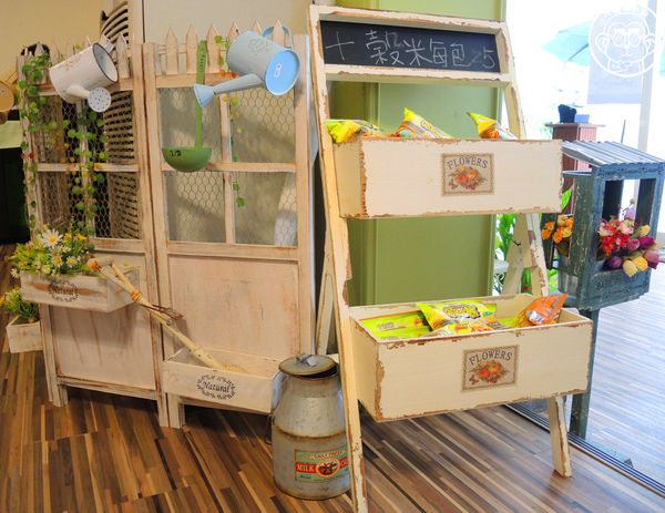 初鹿小站二店:呷飽祙【新北板橋・初鹿小站二店】純鮮乳做的吐司