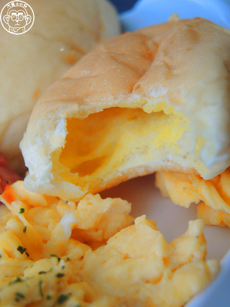 初鹿小站二店:呷飽祙【新北板橋・初鹿小站二店】純鮮乳做的吐司