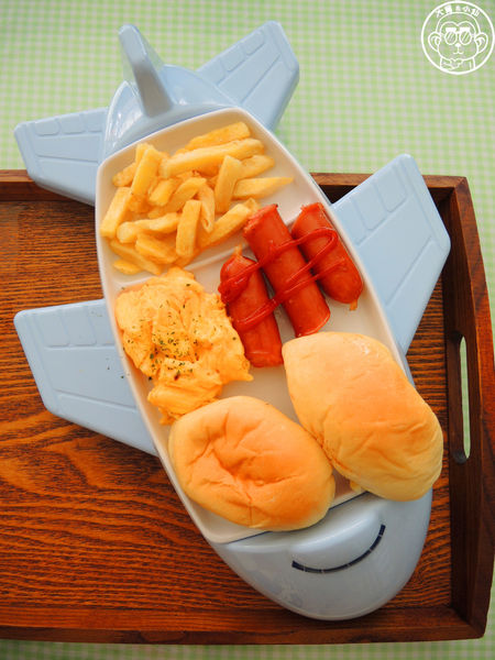 初鹿小站二店:呷飽祙【新北板橋・初鹿小站二店】純鮮乳做的吐司