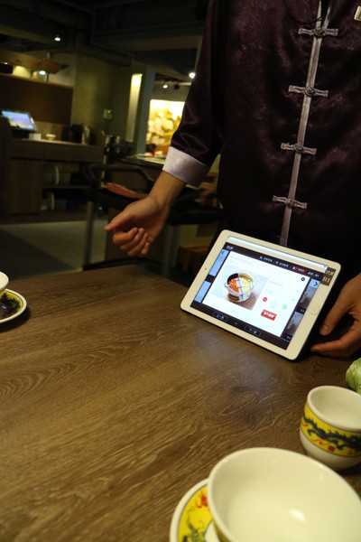 問鼎麻辣鍋養生鍋：【台北美食】一邊玩一邊吃，超優環境的問鼎麻辣鍋養生鍋@忠孝敦化站