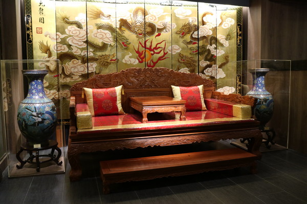 問鼎麻辣鍋養生鍋：【台北美食】一邊玩一邊吃，超優環境的問鼎麻辣鍋養生鍋@忠孝敦化站