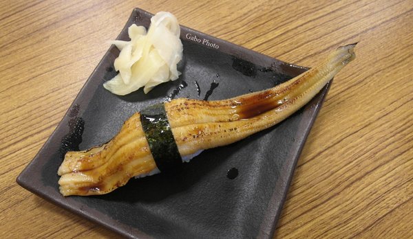 酒鶴壽司：【台南】酒鶴壽司，日式料理／男子漢の食吧丼！足足18種澎湃食材！