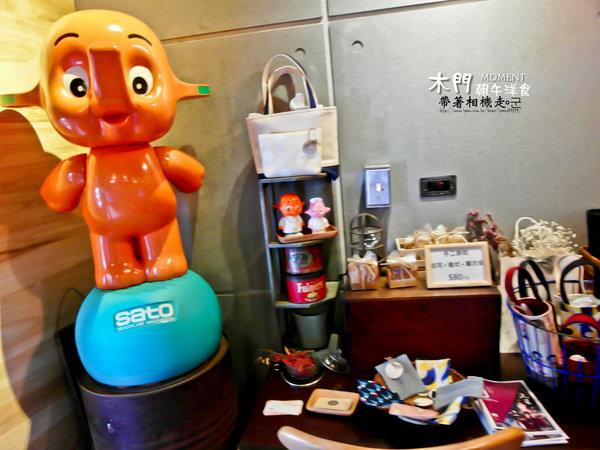 木門朝午洋食 MOMENT：台南 中西區． 舒適老房子有著美味鬆餅   木門朝午洋食 MOMENT