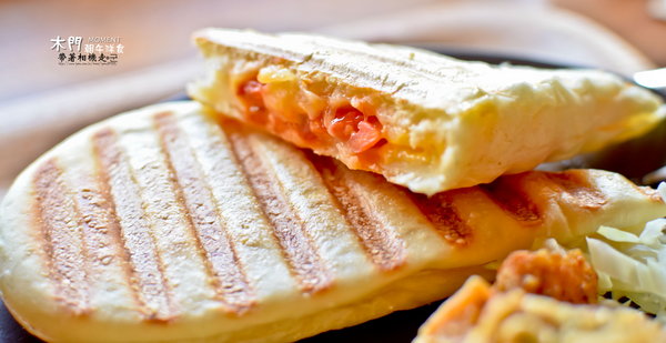 木門朝午洋食 MOMENT：台南 中西區． 舒適老房子有著美味鬆餅   木門朝午洋食 MOMENT