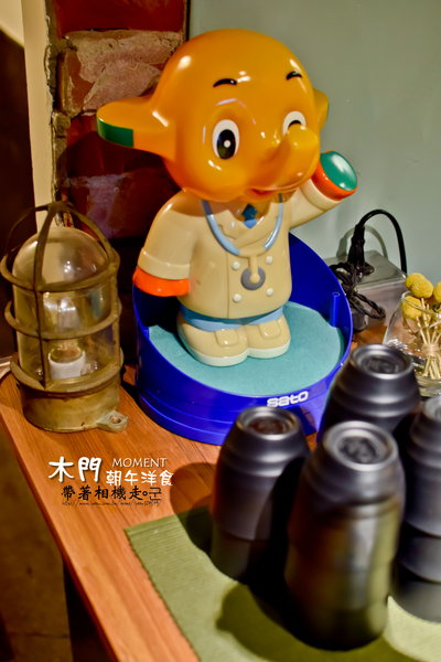 木門朝午洋食 MOMENT：台南 中西區． 舒適老房子有著美味鬆餅   木門朝午洋食 MOMENT