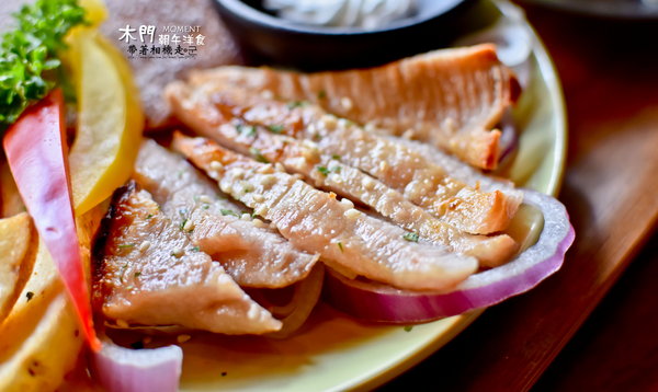 木門朝午洋食 MOMENT：台南 中西區． 舒適老房子有著美味鬆餅   木門朝午洋食 MOMENT