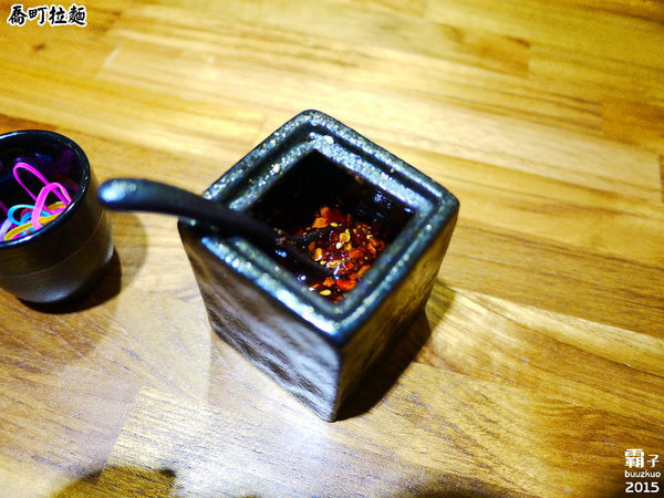 喬町拉麵：喬町拉麵，少見的濃郁雞湯系拉麵，一碗不到兩百元有叉燒還有糖心蛋～