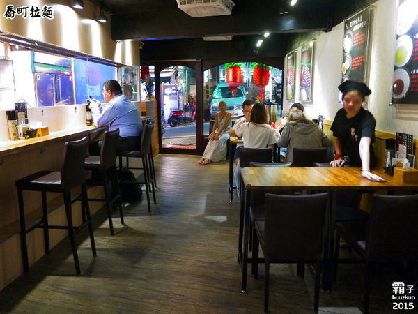 喬町拉麵：喬町拉麵，少見的濃郁雞湯系拉麵，一碗不到兩百元有叉燒還有糖心蛋～