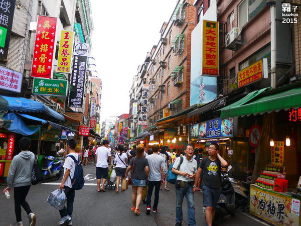 喬町拉麵：喬町拉麵，少見的濃郁雞湯系拉麵，一碗不到兩百元有叉燒還有糖心蛋～