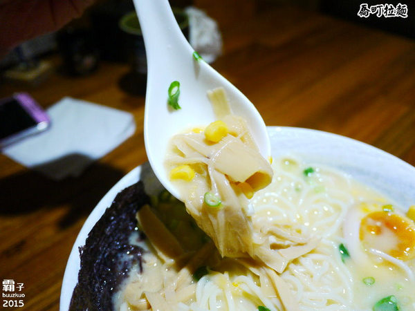 喬町拉麵：喬町拉麵，少見的濃郁雞湯系拉麵，一碗不到兩百元有叉燒還有糖心蛋～