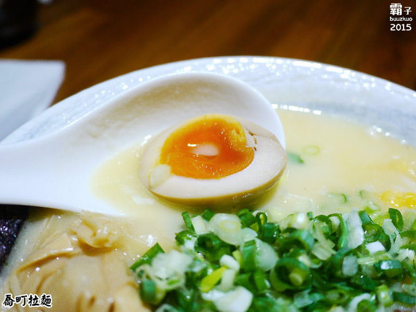 喬町拉麵：喬町拉麵，少見的濃郁雞湯系拉麵，一碗不到兩百元有叉燒還有糖心蛋～