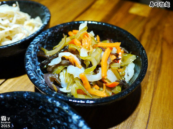 喬町拉麵：喬町拉麵，少見的濃郁雞湯系拉麵，一碗不到兩百元有叉燒還有糖心蛋～