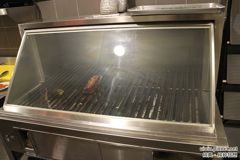 150726 台北 彭巴草原炭火牛排館009.JPG