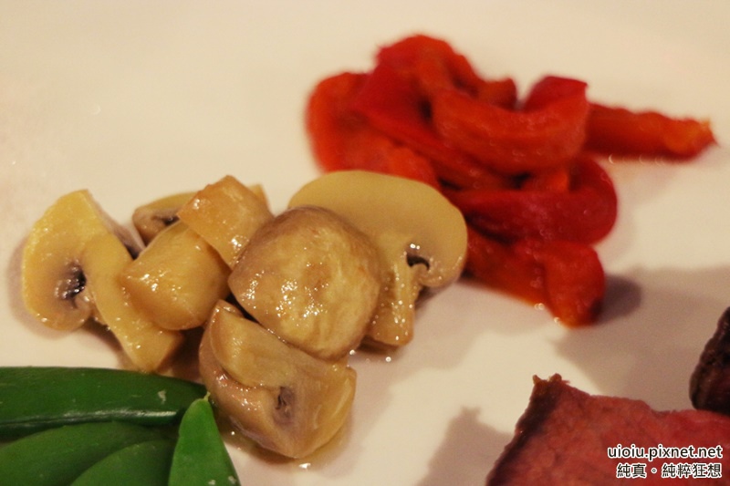 150726 台北 彭巴草原炭火牛排館020.JPG