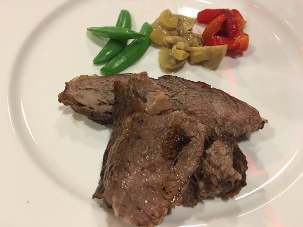 彭巴草原炭火牛排館：[台北食記] 採預約制～彭巴草原炭火牛排館。（簡單，自然）選用新鮮食材料理、簡單香料做提味， 讓饕客們真正的品嚐到阿根廷在地料理。