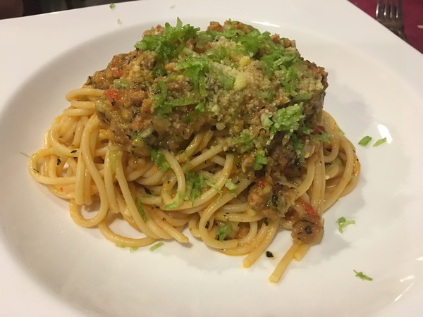 彭巴草原炭火牛排館：[台北食記] 採預約制～彭巴草原炭火牛排館。（簡單，自然）選用新鮮食材料理、簡單香料做提味， 讓饕客們真正的品嚐到阿根廷在地料理。