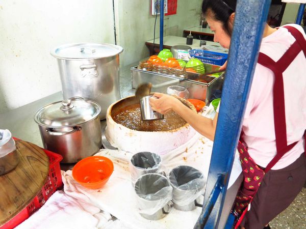 【三重美食】龍濱大腸麵線-運將們的最愛