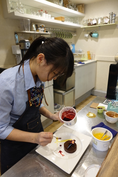 海是甜的 Honey Ocean:(胖樺食記)新北永和超推薦下午茶餐廳「海是甜的 Honey Ocean」,巧克力艾摩蛋糕好好吃/熱騰騰手工鬆餅/不加一成服務費/古巴三明治/捷運頂溪站/捷運永安市場