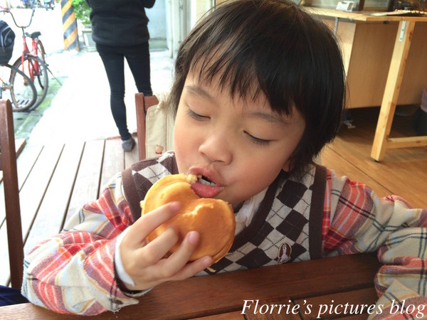 源本屋日式車輪餅專賣店:永和區美食~源本屋日式車輪餅~像蛋糕口感的日式車輪餅