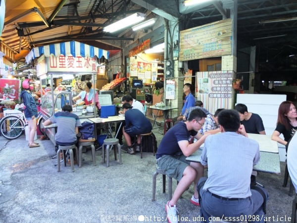 山里愛玉冰：【美食特搜。台南中西區】山里愛玉冰。天然愛玉果實製成愛玉凍 台南東門圓環旁的小冰攤