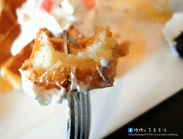 Red coffee&food:〖台中│美食〗Red coffee 對的咖啡 ❤ 強力推薦焗烤米麵,層次豐富,Q彈美味,店內還有提供比利時鬆餅、簡餐、輕食、鍋物及各式飲品唷!!