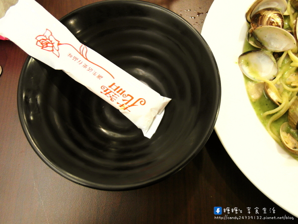 隨便CHIN TSAI:〖台中│美食〗隨便CHIN TSAI ❤ 一點也不隨便的隨便義大利麵~爆多蛤蜊青醬義大利麵超吸睛!!料多味美,還有加麵不加價的優惠唷!!