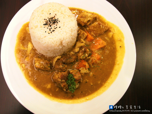 隨便CHIN TSAI:〖台中│美食〗隨便CHIN TSAI ❤ 一點也不隨便的隨便義大利麵~爆多蛤蜊青醬義大利麵超吸睛!!料多味美,還有加麵不加價的優惠唷!!