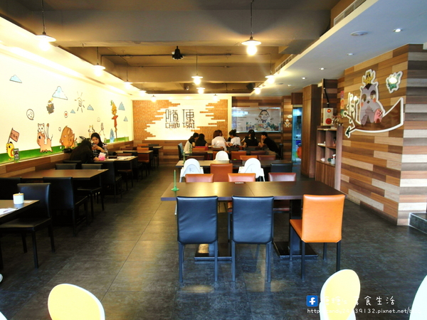 隨便CHIN TSAI:〖台中│美食〗隨便CHIN TSAI ❤ 一點也不隨便的隨便義大利麵~爆多蛤蜊青醬義大利麵超吸睛!!料多味美,還有加麵不加價的優惠唷!!