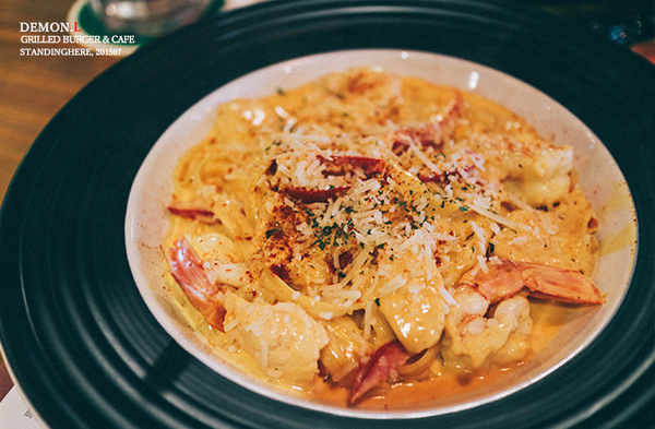 DemonL美式餐廳： Demon.L 美式餐廳, 捷運市政府站高 CP 值之惡魔風味運動酒吧