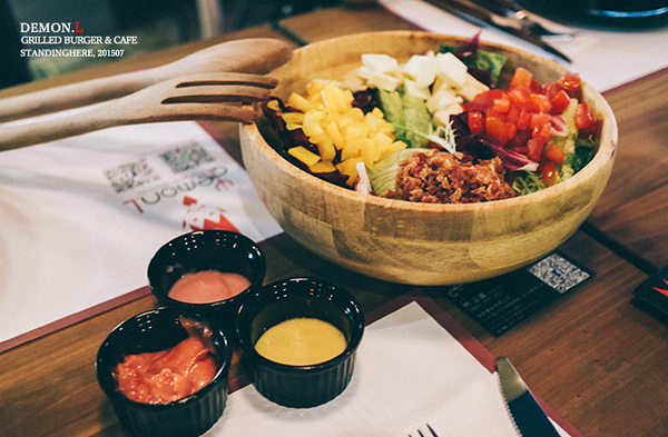 DemonL美式餐廳： Demon.L 美式餐廳, 捷運市政府站高 CP 值之惡魔風味運動酒吧