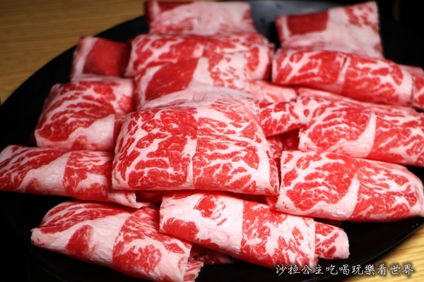 味之町精緻石頭火鍋涮涮鍋(吉林店):活蝦、帝王蟹火鍋吃到飽『味之町精緻石頭火鍋涮涮鍋(吉林店)』瓶裝啤酒任你喝