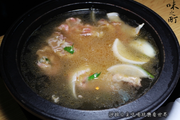 味之町精緻石頭火鍋涮涮鍋(吉林店):活蝦、帝王蟹火鍋吃到飽『味之町精緻石頭火鍋涮涮鍋(吉林店)』瓶裝啤酒任你喝