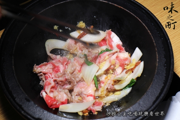 味之町精緻石頭火鍋涮涮鍋(吉林店):活蝦、帝王蟹火鍋吃到飽『味之町精緻石頭火鍋涮涮鍋(吉林店)』瓶裝啤酒任你喝