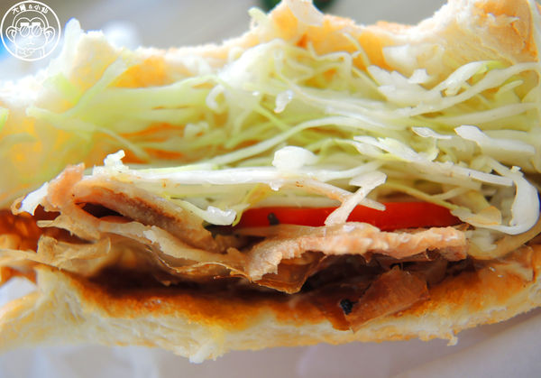 小晴空：呷飽祙【新北板橋･小晴空】稻荷神社裡賣立吞三明治