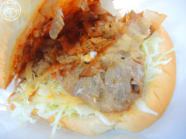 小晴空：呷飽祙【新北板橋･小晴空】稻荷神社裡賣立吞三明治