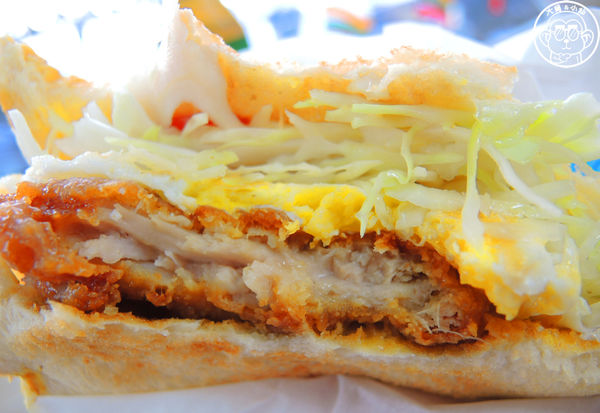 小晴空：呷飽祙【新北板橋･小晴空】稻荷神社裡賣立吞三明治